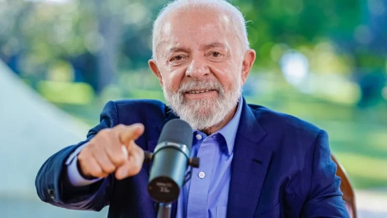 Lula disputará a reeleição: “não vou permitir que esse país volte a ser governado por fascista”