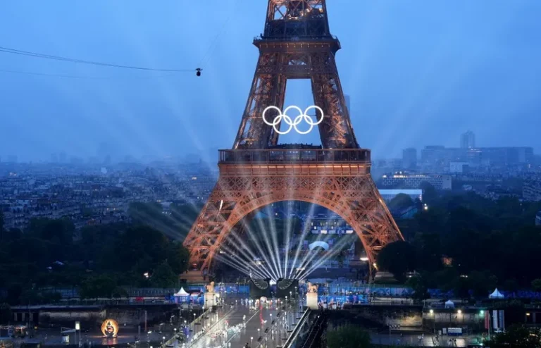 Paris 2024: abertura teve muita chuva, aposta em diversidade e manifestações políticas discretas