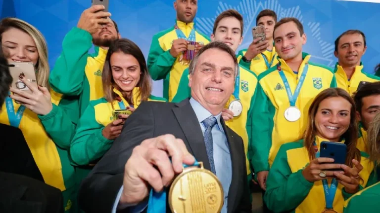 Taxação olímpica: Bolsonaro cobrou R$ 1,2 milhão em imposto, que foi criado na Ditadura