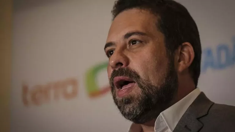 Boulos lidera em SP com 28,5% das intenções de votos, diz pesquisa Atlas