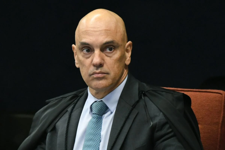 Moraes suspende a rede social X em todo o Brasil