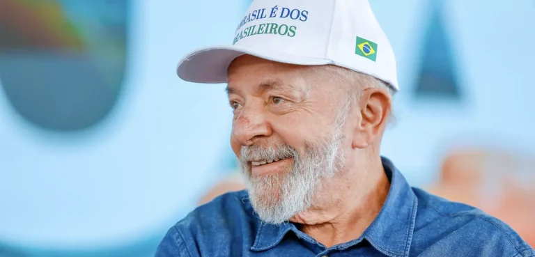 Lula venceria eleição presidencial em todos os cenários, diz Atlas/Intel