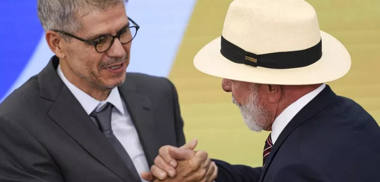 Lula tem aumento de 29,5% no engajamento digital desde a chegada de Sidônio Palmeira