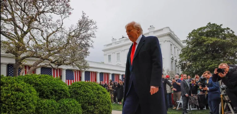 Após caos nos mercados, Trump sinaliza que pode rever tarifas