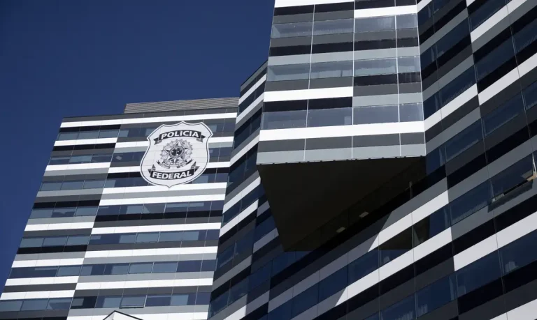 Militares criaram empresa para espionagem e homicídios, segundo PF