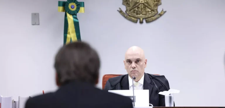 Decisão de Moraes indica que Bolsonaro será preso nesta terça ou no máximo na quarta-feira