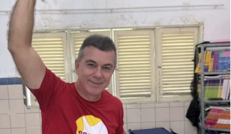 Medeiros derrota Paulão e assume comando do PT de AL