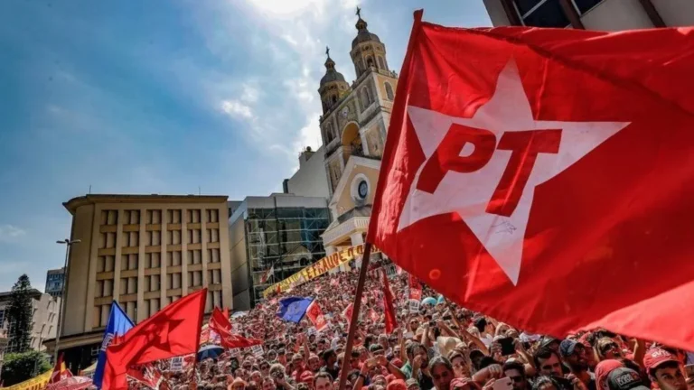Retorno às bases para 2026 e era ‘pós-Lula’: o que está em jogo nas eleições do PT