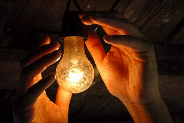 “Faz o L!”: Tarifa Social de Energia entra em vigor, beneficiando 60 milhões