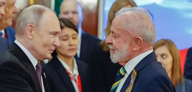 Putin liga para Lula e relata encontro com Donald Trump no Alasca