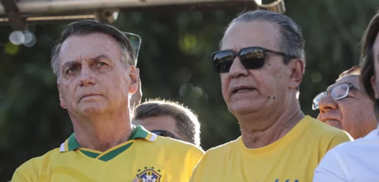 PF cumpre busca e apreensão contra Silas Malafaia e proíbe o pastor de deixar o país