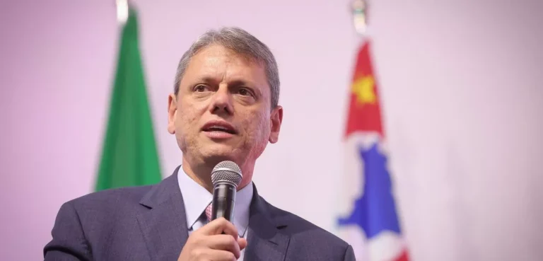 Cara de ralo diz que seu primeiro ato será indulto a Bolsonaro e que não confia na Justiça