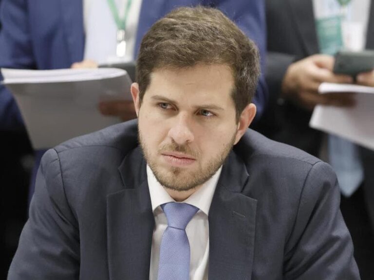 Em vídeo, Pedro Campos diz que errou ao apoiar PEC da Blindagem