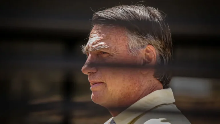 PL da anistia prevê Bolsonaro elegível em 2026