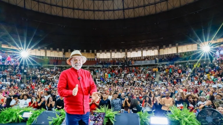 “O Brasil do futuro será melhor que o Brasil do presente”, diz Lula