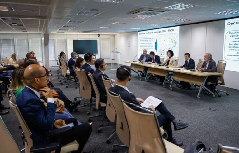 Brasil e China trocam experiências sobre desenvolvimento regional e transformação digital