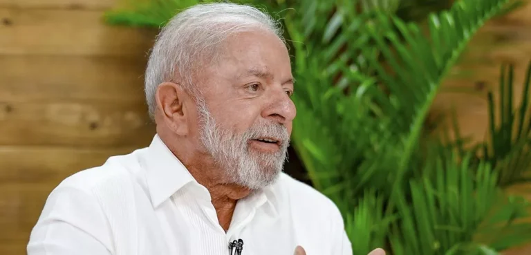 ‘Não vamos permitir que o preço da guerra chegue ao bolso do caminhoneiro e da dona de casa’, afirma Lula