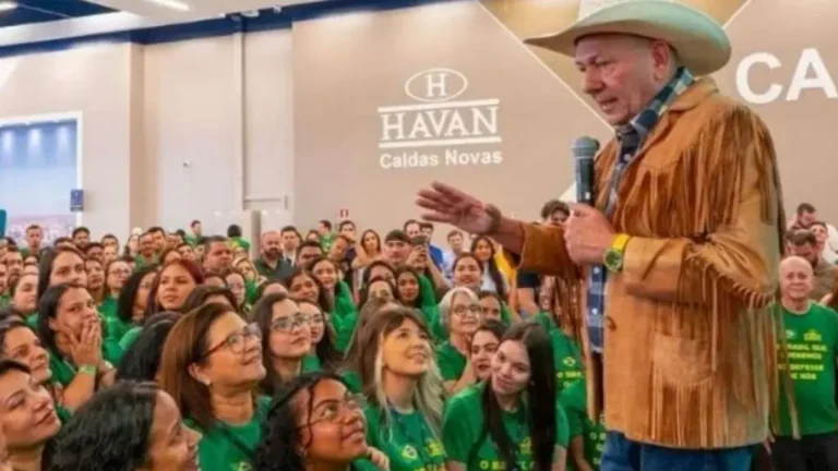 Hang é investigado por assédio eleitoral após discurso defendendo escala 6×1